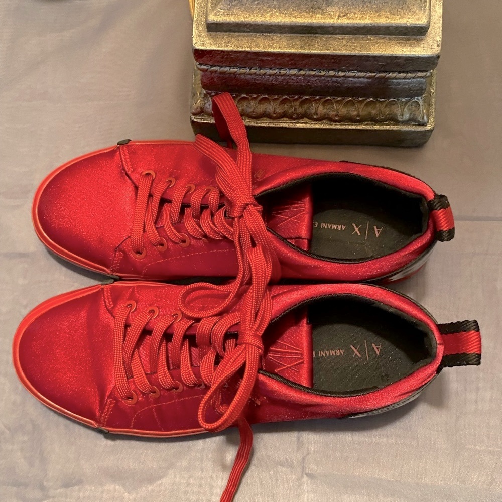$70  Armani Exchange Women’s Sneaker Size 6m.